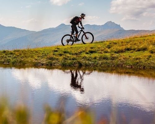 E-MTB Berg Panorama met Bergmeer